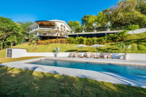 Casa Vista Prieta Ultra-Luxurious with Pool Gym and More
